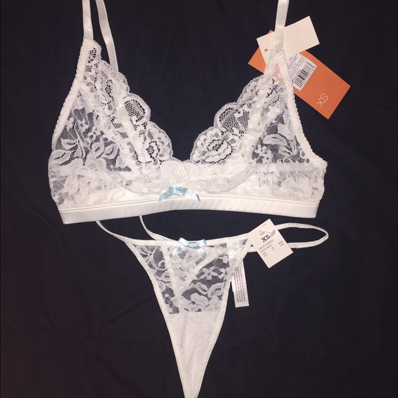 Gilligan & O'Malley Other - LACE BRALETTE & THONG SET
