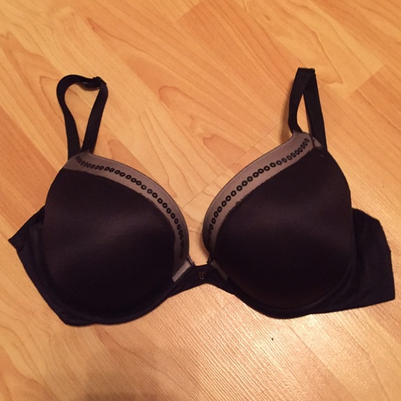 Victoria's Secret Fabulous Push Up Bra