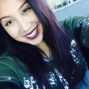 Meet your Posher, Marissa