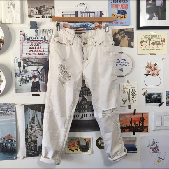 Urban Outfitters Slim Boyfriend Jean