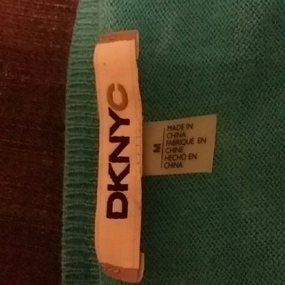 DKNYC swetear - Picture 3 of 4