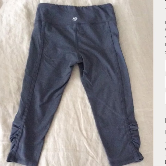 🚫SOLD🚫Forever 21 Cropped WorkOut Tights