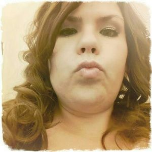 Meet your Posher, Amanda