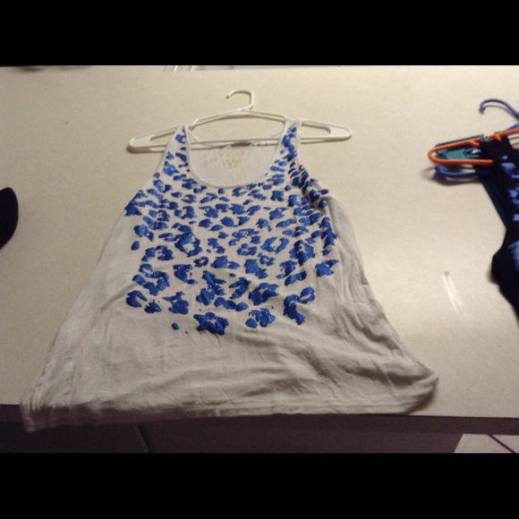 Two New York and company tank tops