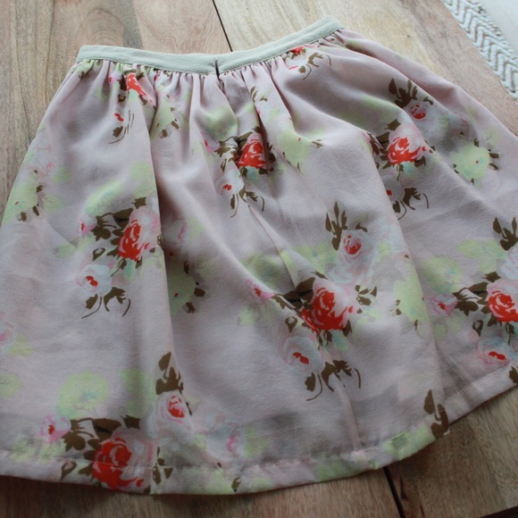 Piperlime Collection Sheer Floral Skirt - Picture 2 of 3