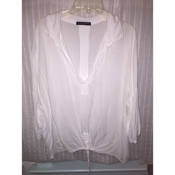 Flowy, white shirt