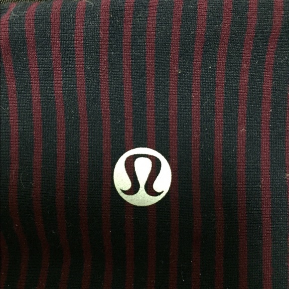 LuluLemon Cropped Maroon / Burgundy Yoga Leggings