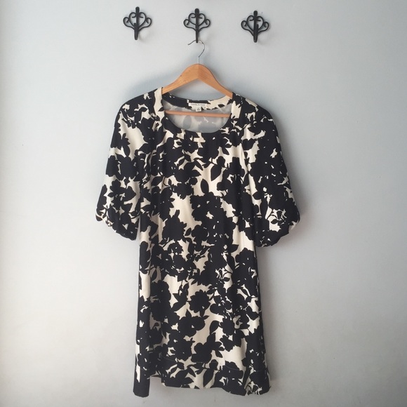 Banana Republic Dresses & Skirts - Banana Republic, Size S, Black/Cream Flower Dress