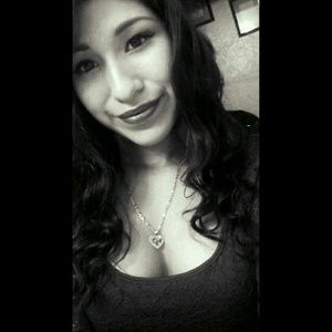 Meet your Posher, Aileen