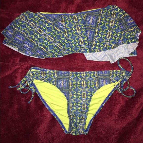 Bikini👙🌴🍸 - Picture 2 of 4