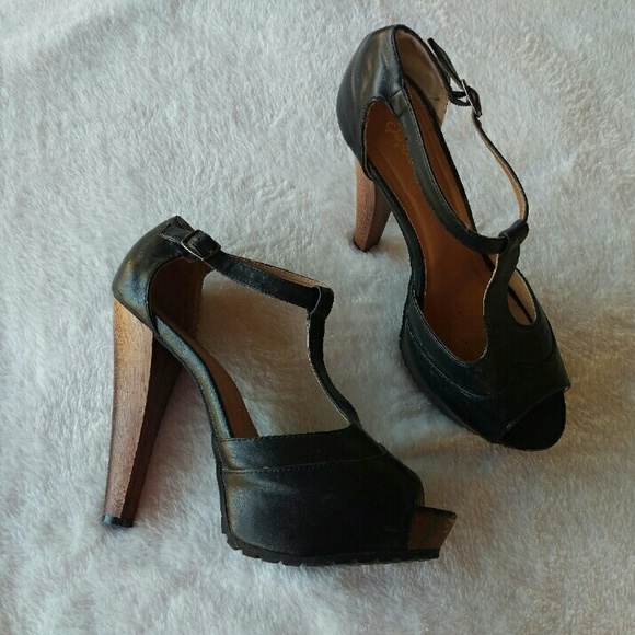New Qupid T-Strap Heels - Black & Tan