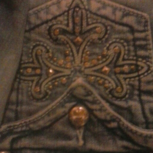 Jeans - Picture 2 of 3