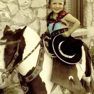 Meet your Posher, Marilyn