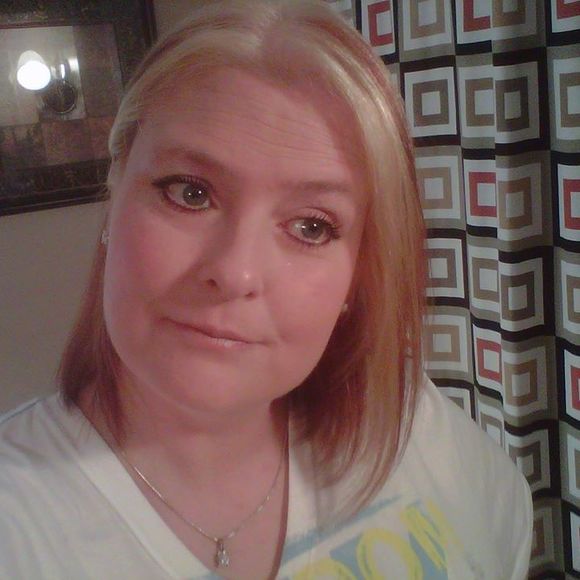 Meet your Posher, Melissa - Picture 1 of 1