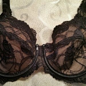 🎁Black lace bra 38b by Ronda Shear