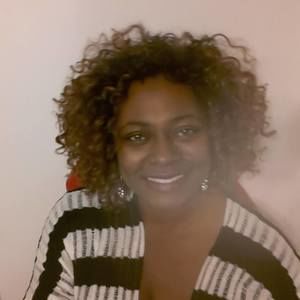 Meet your Posher, Ramona