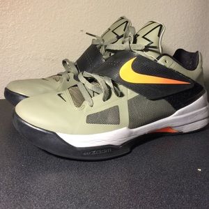 KD IV " Entourage"