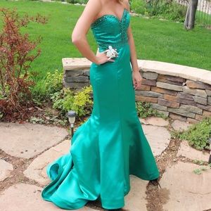 Sherri Hill prom dress