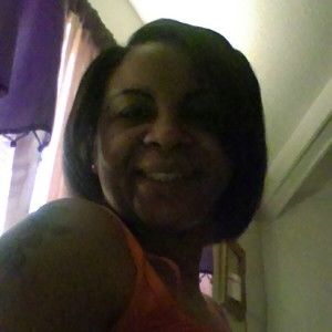 Meet your Posher, Ronique