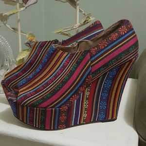 Gorgeous almost new wedges