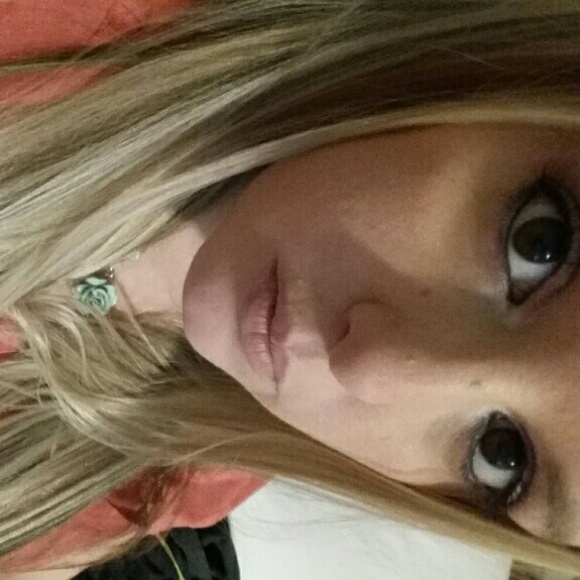 Meet your Posher, Stacey - Picture 1 of 1