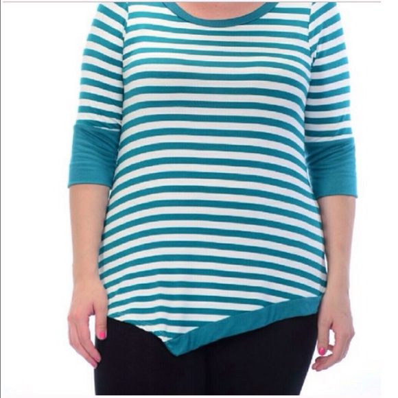 🎉HOST PICK 2/13, 2/7🎉NWT Bellino Jade Accent Top - Picture 4 of 4