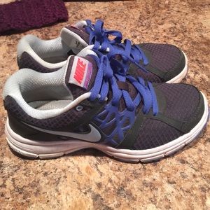 Nike Air tennis shoes