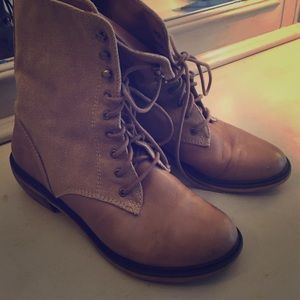 BP Combat Boots 6.5M