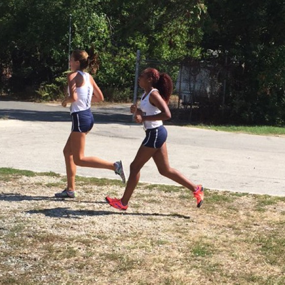 Meet your Posher, Kayla 💖 - Picture 2 of 4