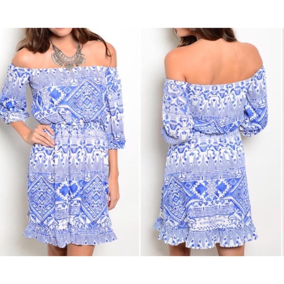 ✳️SALE✳️Flirty off shoulder dress M or L - Picture 2 of 3