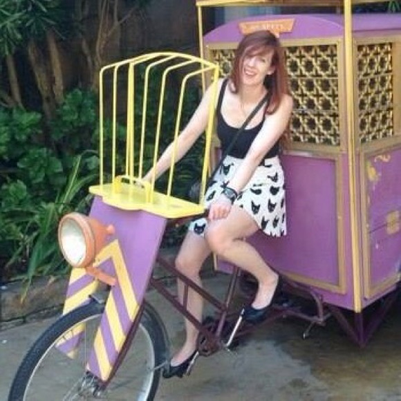 Meet your Posher, Amanda - Picture 3 of 4