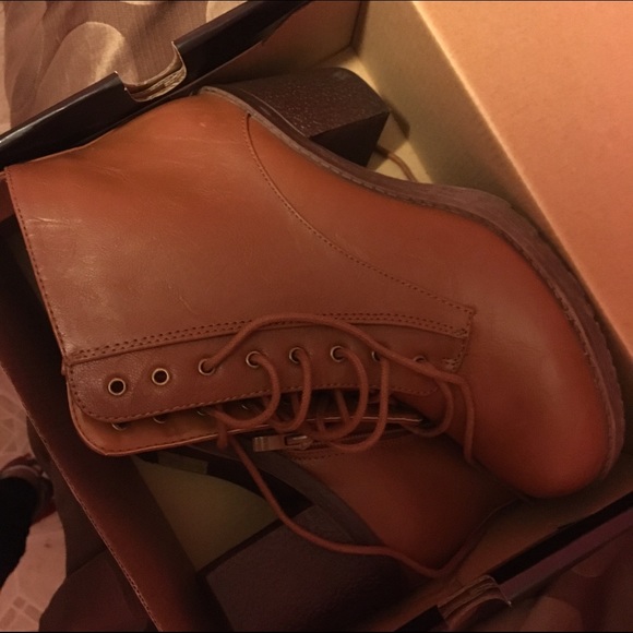 Bought for my cousin, too small - Picture 1 of 1