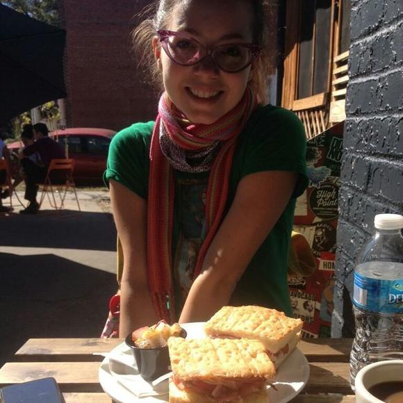 Meet your Posher, Lynn - Picture 1 of 1