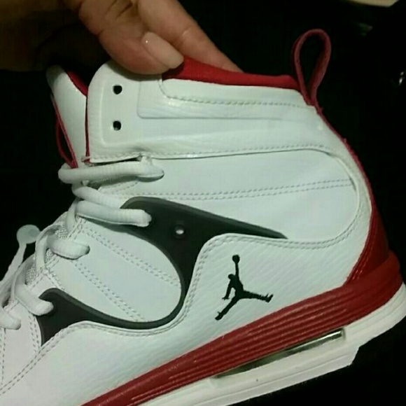 Jordans size 5.5Y - Picture 2 of 3