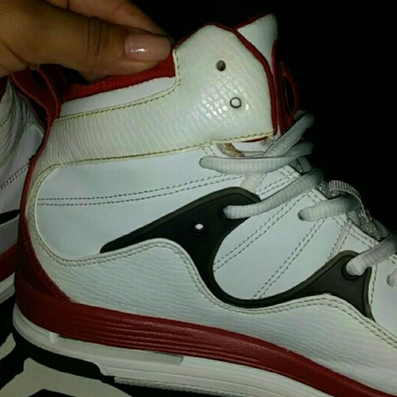 Jordans size 5.5Y - Picture 3 of 3