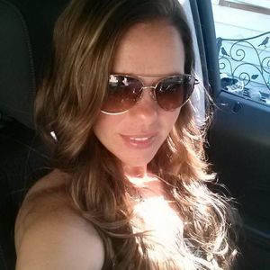 Meet your Posher, Adrienne