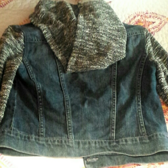 Skirt and Jean jacket set - Picture 4 of 4