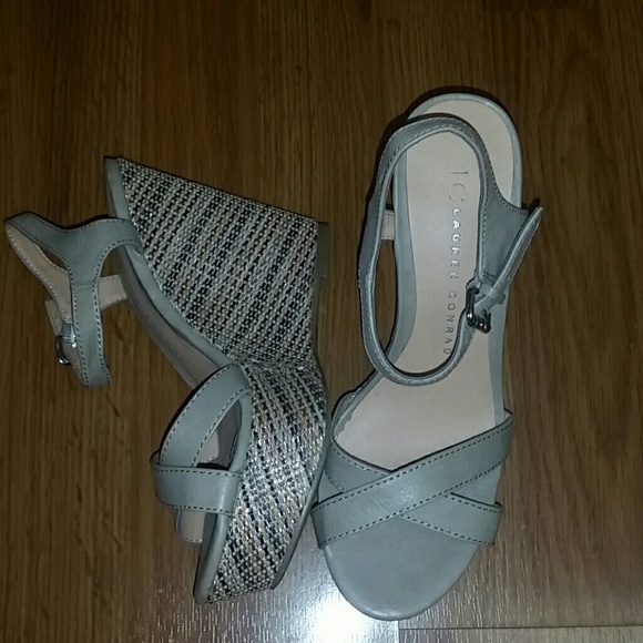 Cure lauren conrad wedges!