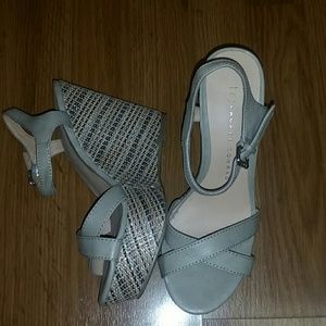 Cure lauren conrad wedges!