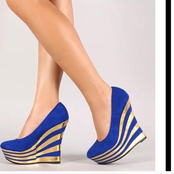 Red circle Shoes - Royal blue & metallic gold wedges