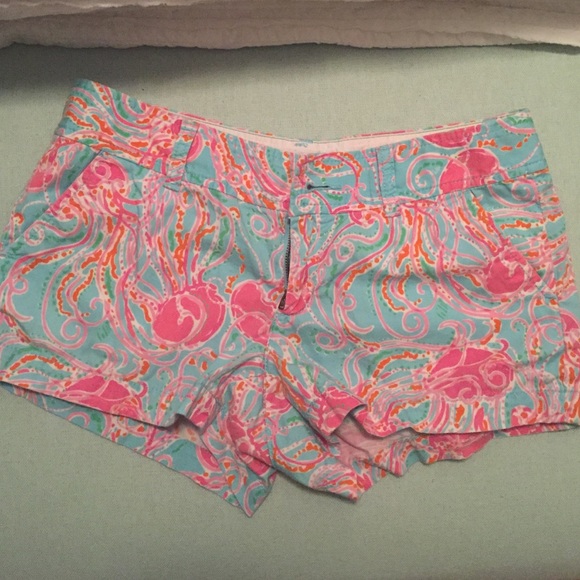 Lily Pulitzer Walsh short