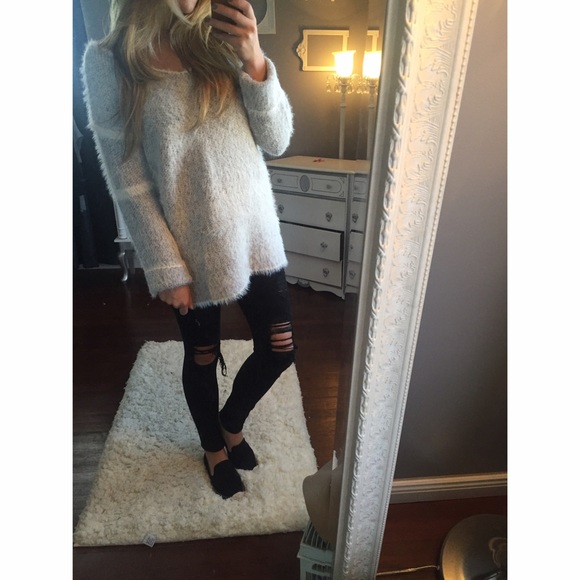 {Sold out}Super lush light grey knit - Picture 2 of 4