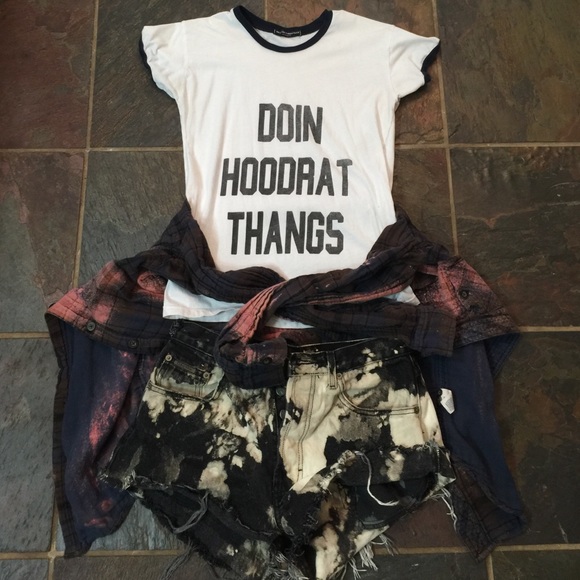Brandy Melville Hoodrat tee