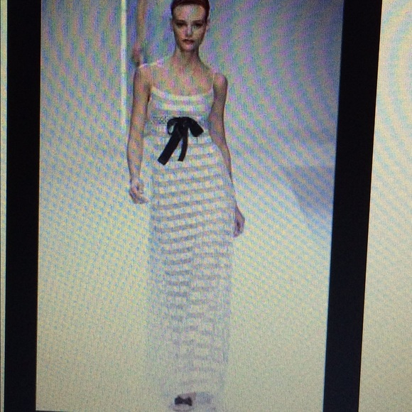 🎉Sold on Ebay 🎉Valentino Lace Gown - Picture 2 of 4