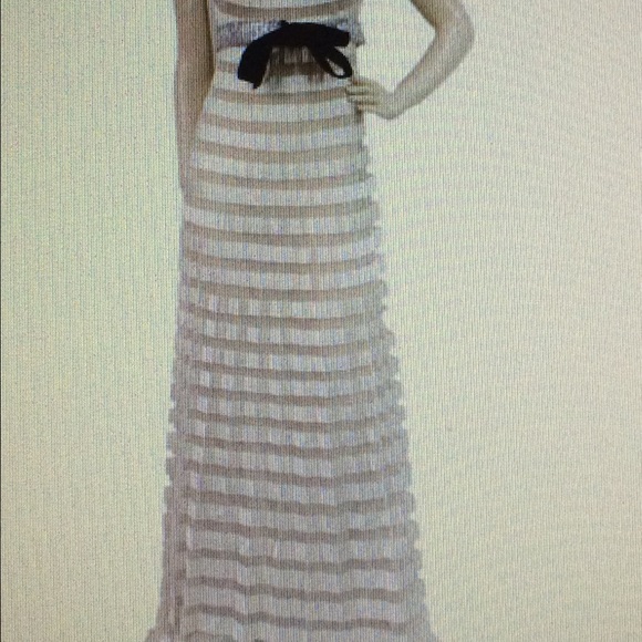 🎉Sold on Ebay 🎉Valentino Lace Gown - Picture 3 of 4