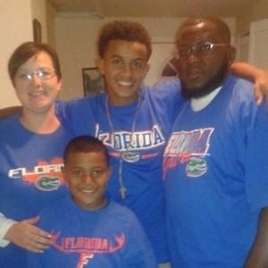 Meet your Posher, Gennie