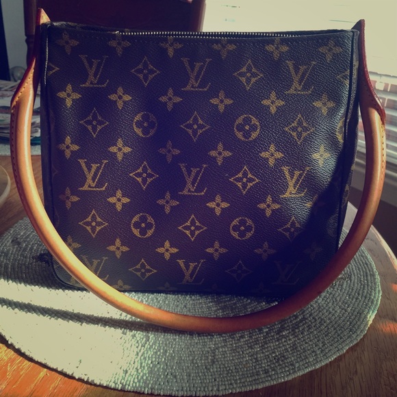 Louis Vuitton Looping MM