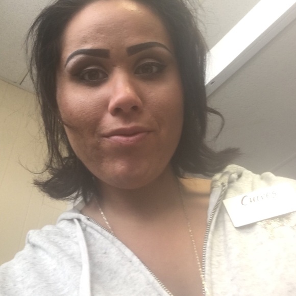 Meet your Posher, Linzi - Picture 1 of 1