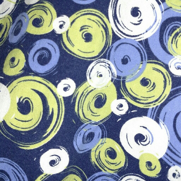 Scrub top. Size Medium. - Picture 4 of 4