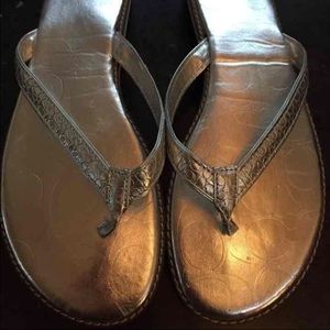 Coach Debbie sig silver flip flop sandals 6.5 7